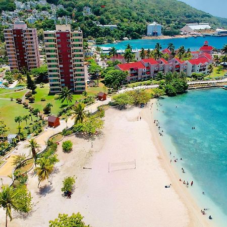 Beach Penthouse A25 Sandcastles Ocho Rios Exterior photo