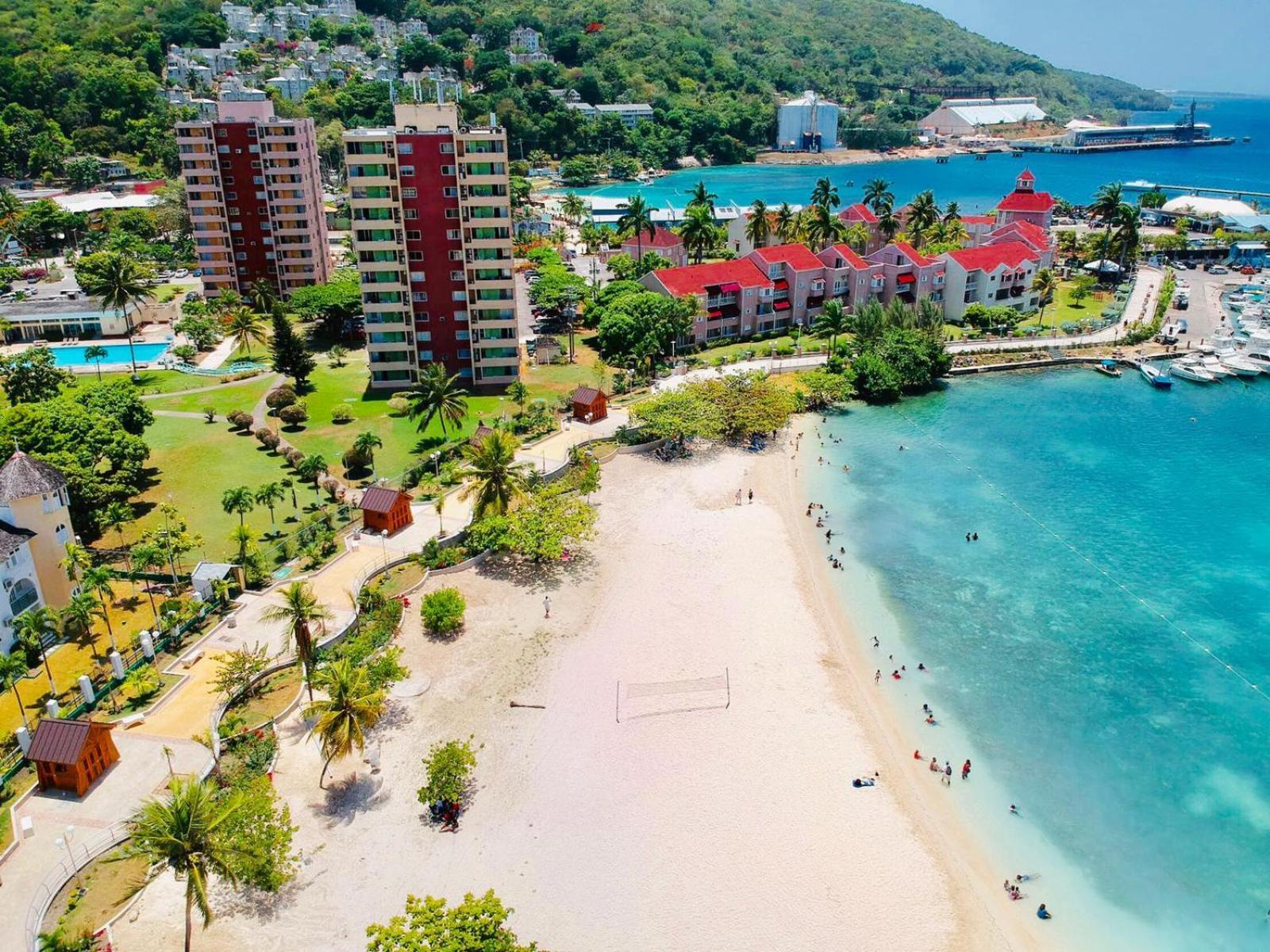 Beach Penthouse A25 Sandcastles Ocho Rios Exterior photo